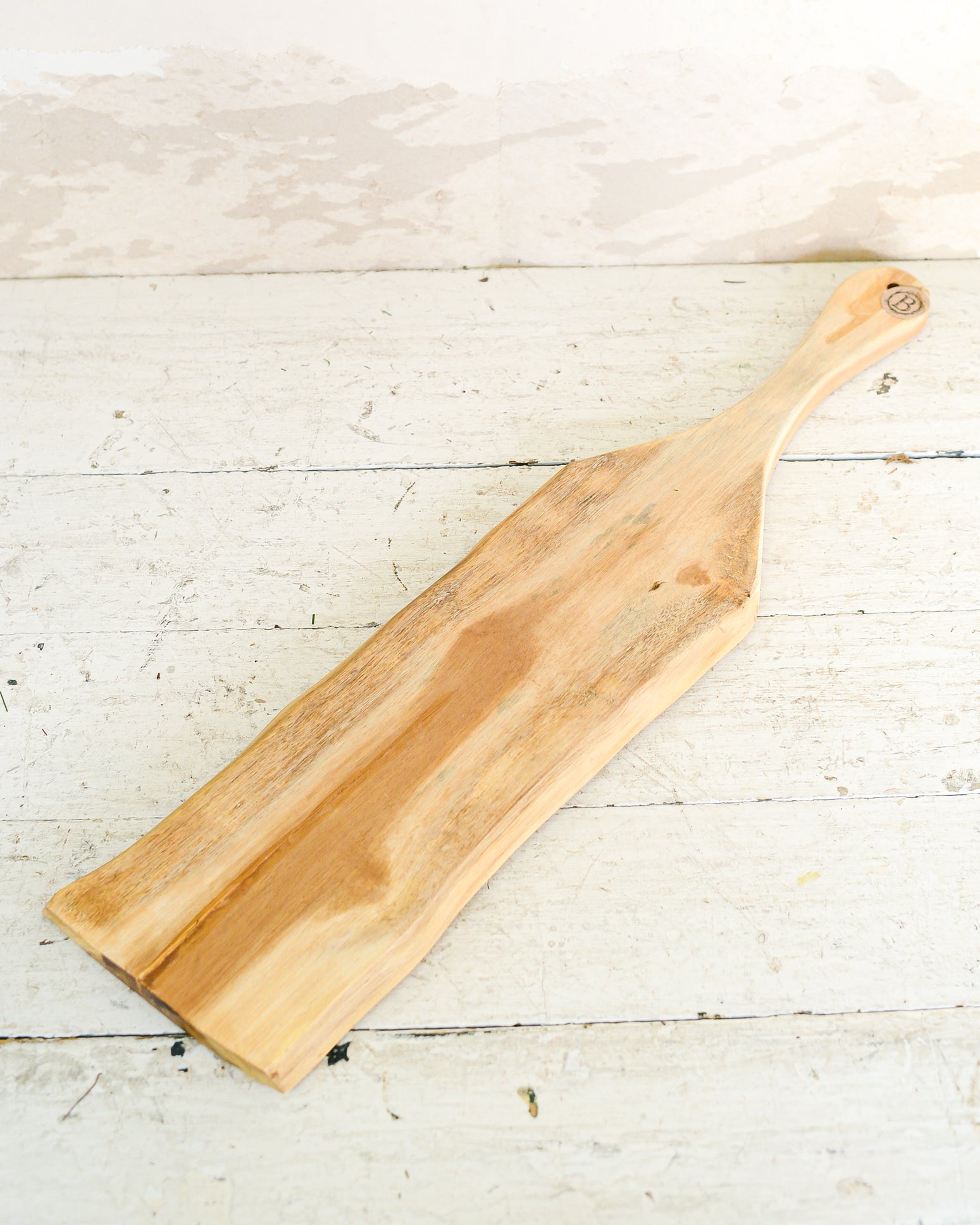 Mango Wood Cutting Board with Handle