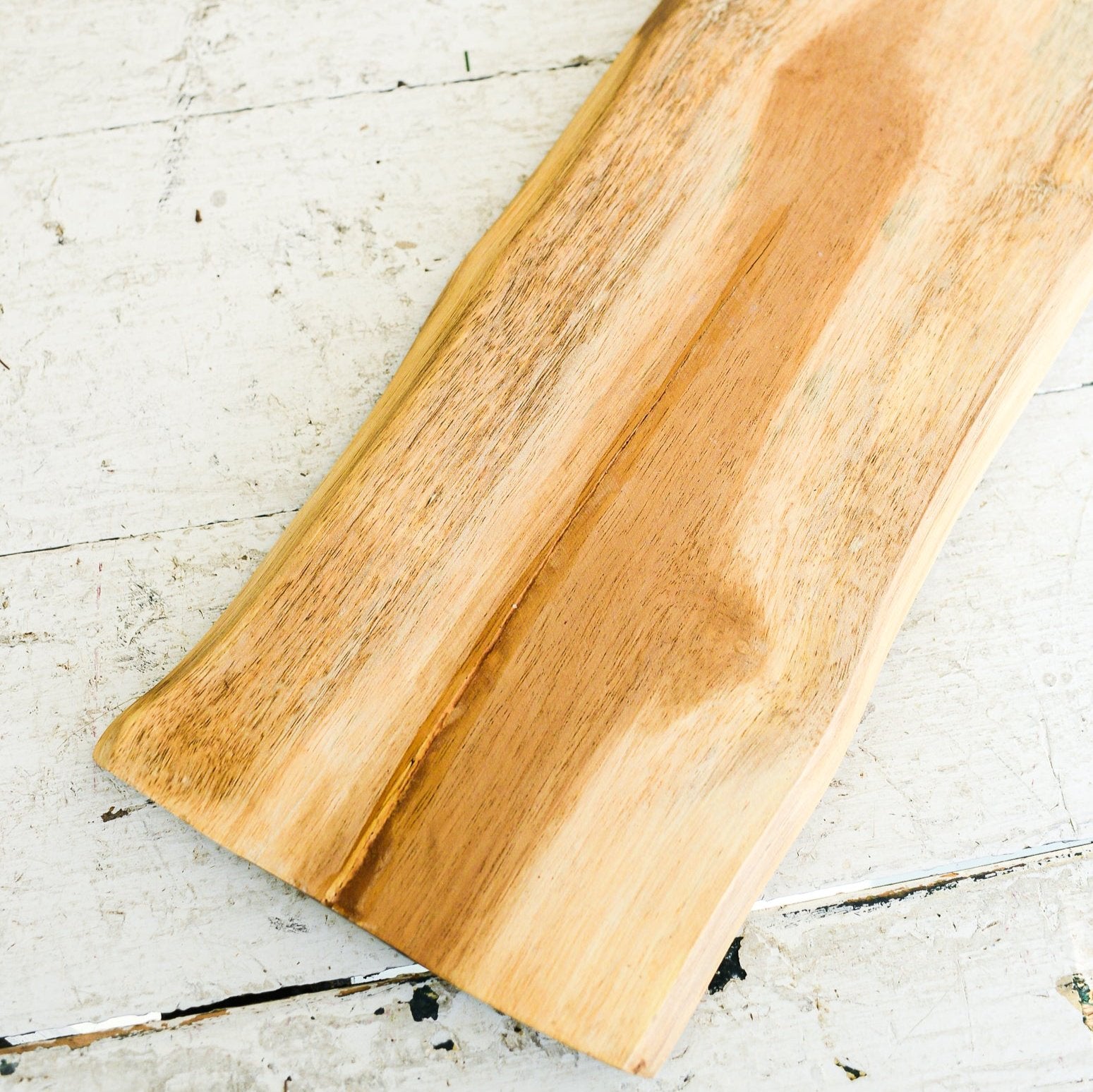 Mango Wood Cutting Board with Handle