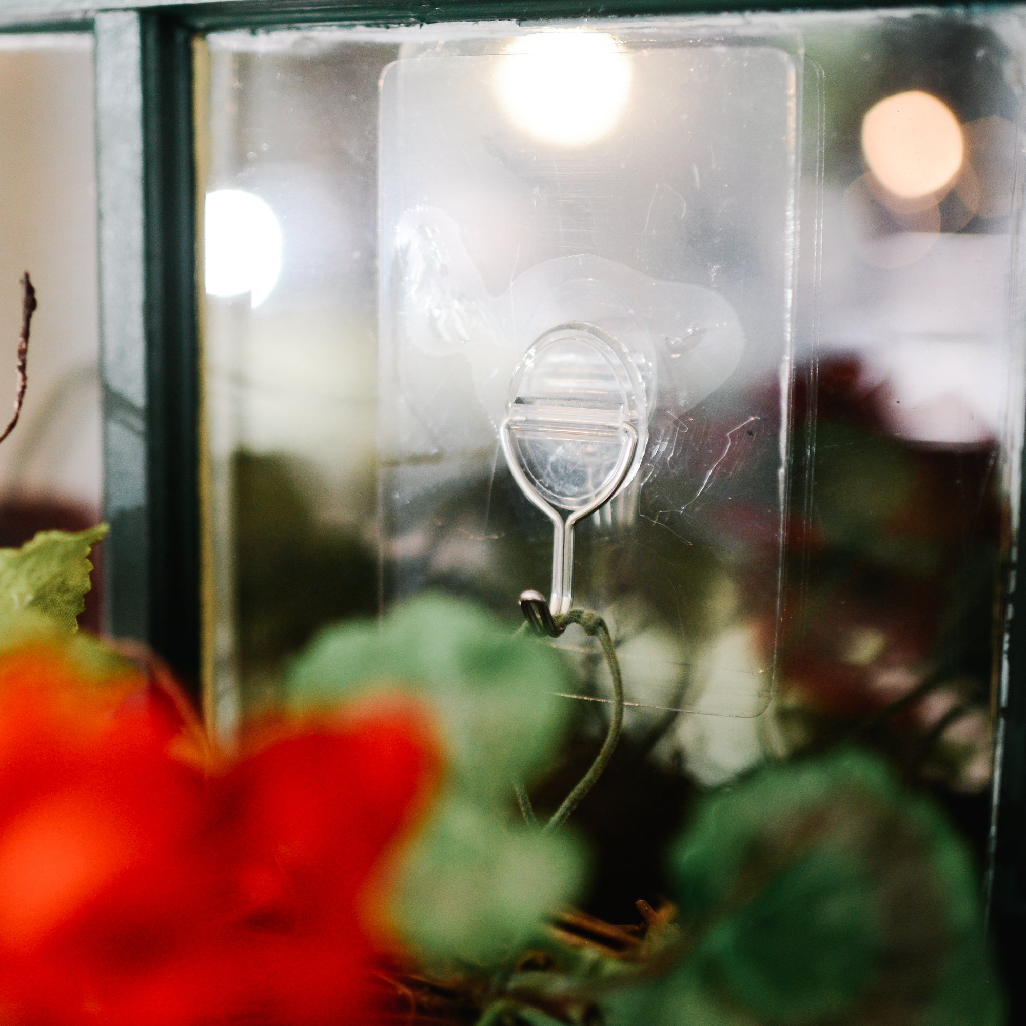 Magic Self Adhesive Clear Wreath Hanger