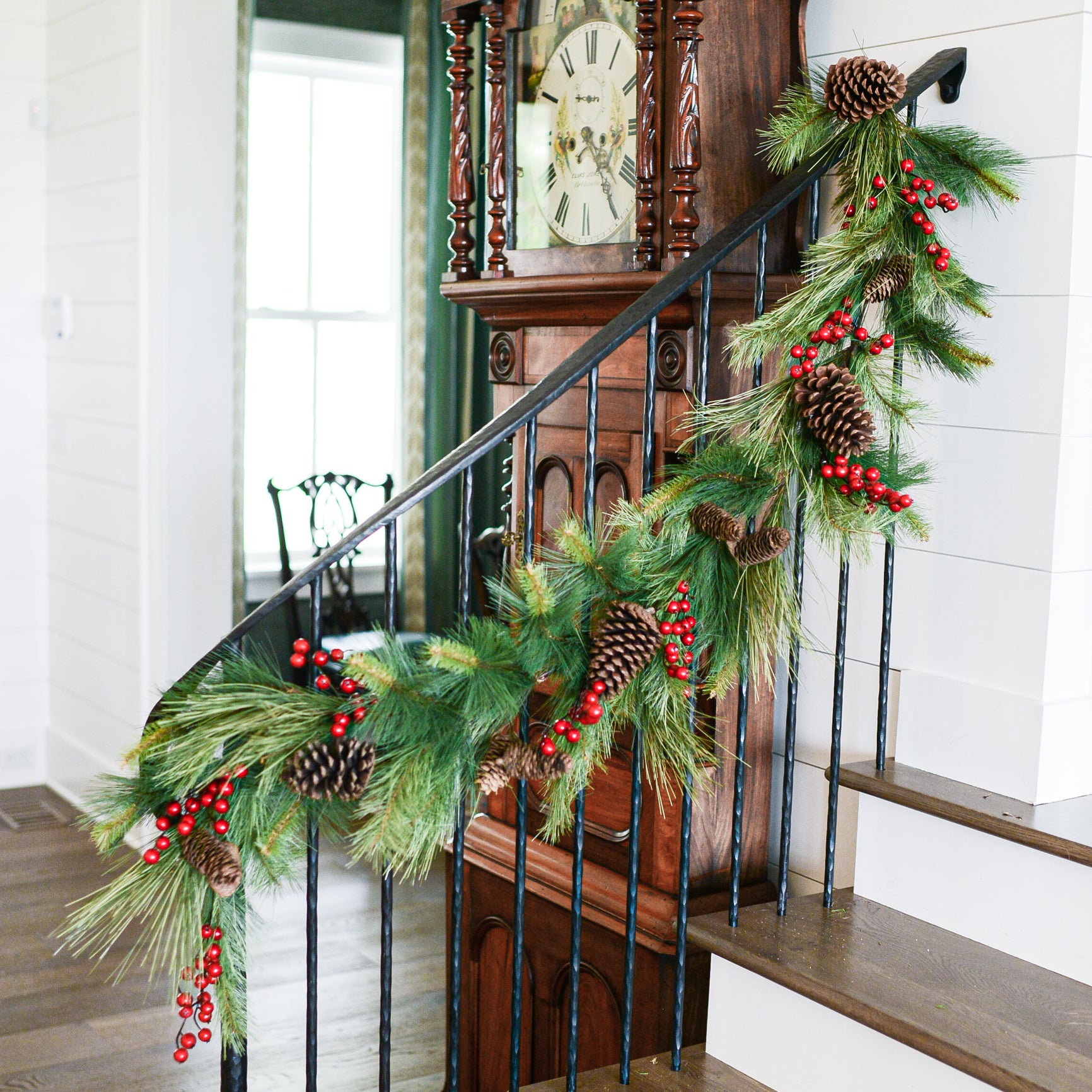 6 ft. Adirondack Pine Garland