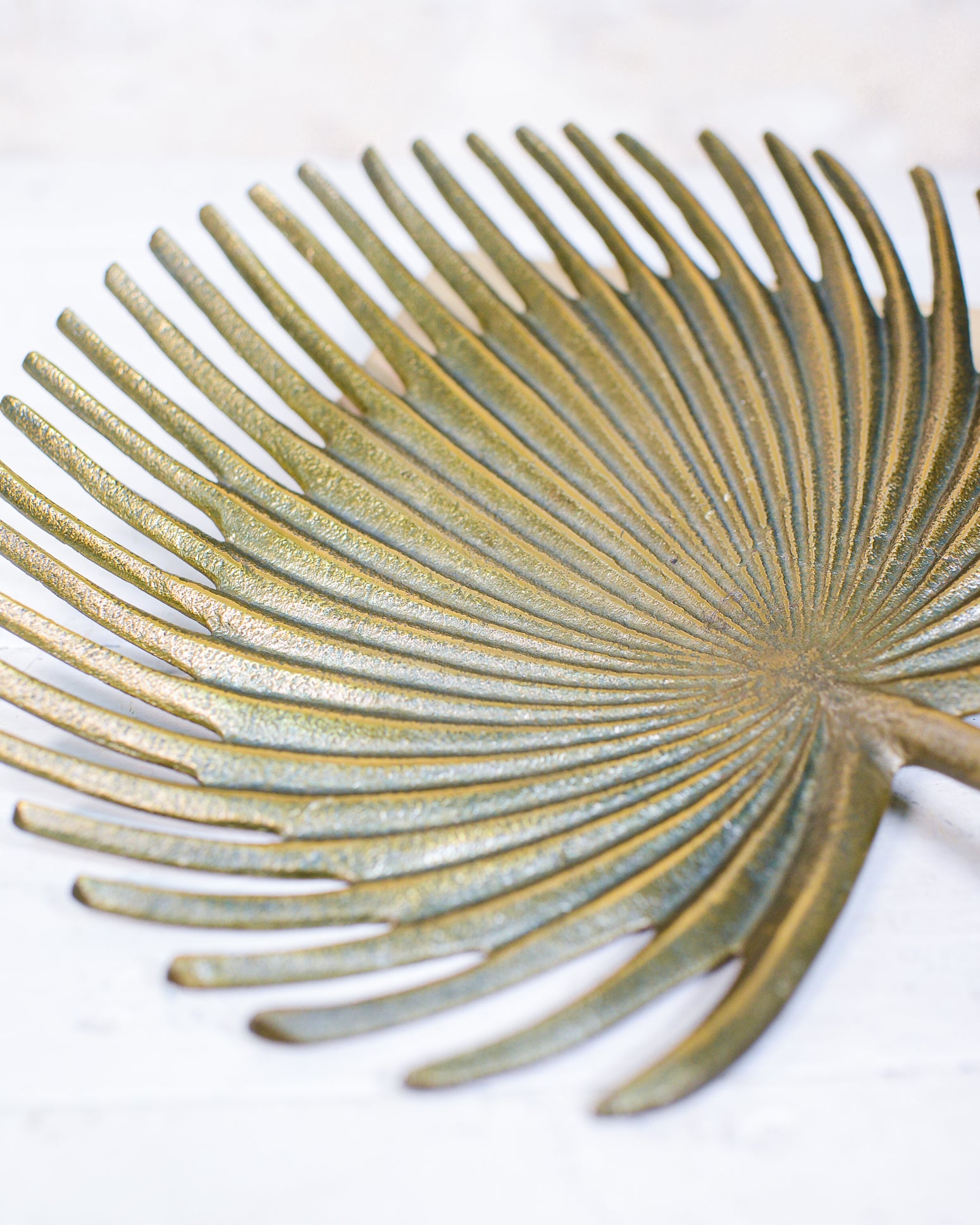 Decorative Brass Gold Aluminum Palm Leaf Shaped Tray