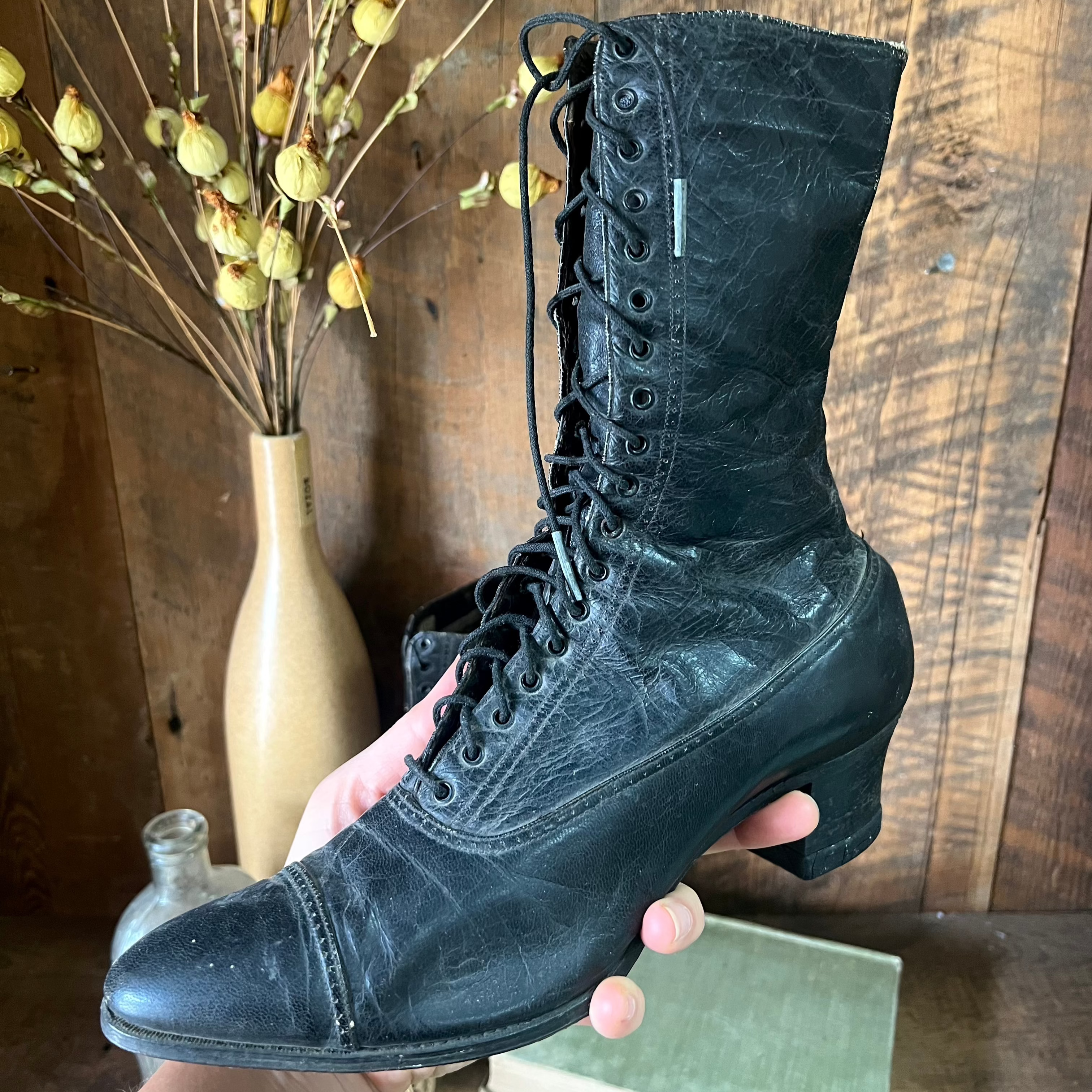 Victorian era top women's boots