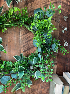 Mixed Foliage Green Fern, Eucalyptus, and White Berry Wreath