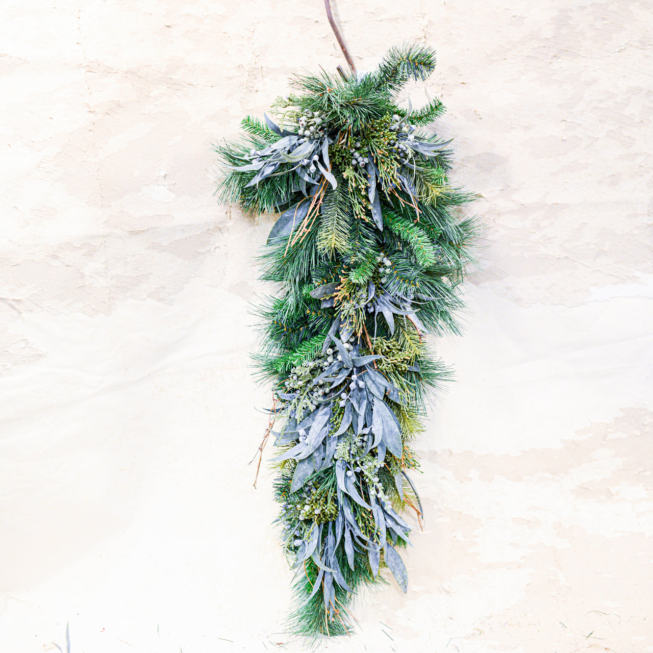 Teardrop Seeded Eucalyptus Pine Down Drop